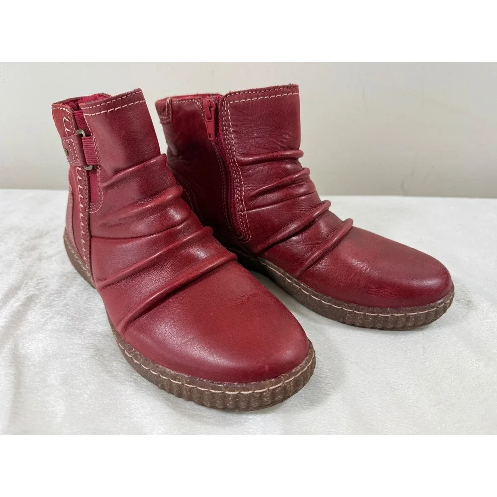 Clarks Collection Caroline Orchid Ankle Boots Women 8 Red Leather Ruched Comfort